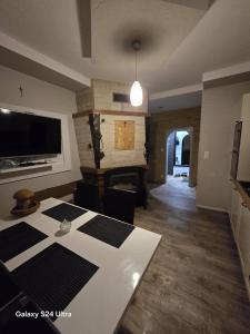 Et tv og/eller underholdning på Apartamenty U Władzia