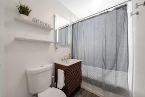 Phòng tắm tại Blue Ocean Retreat By Pmi +35 ảnh