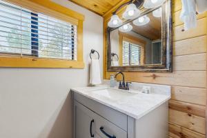 Koupelna v ubytování The A-Frame Escape + 15 fotografií