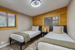 Postel nebo postele na pokoji v ubytování The A-Frame Escape