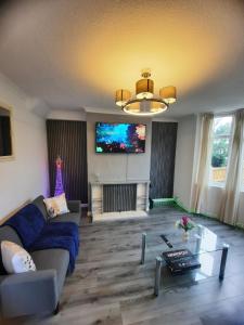 Μια τηλεόραση ή/και κέντρο ψυχαγωγίας στο Home Near Headingley Stadium