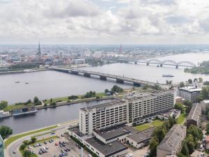 Nespecifikovaný výhled na destinaci Riga nebo výhled na město při pohledu z hotelu