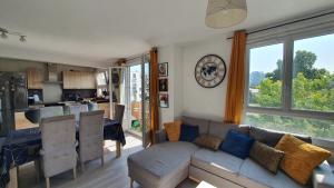 Gallery image of Spacieux T2 / verdure à Paris en 15min in Rueil-Malmaison