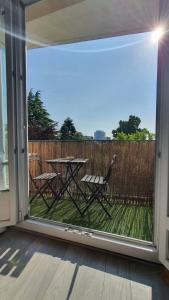 Gallery image of Spacieux T2 / verdure à Paris en 15min in Rueil-Malmaison