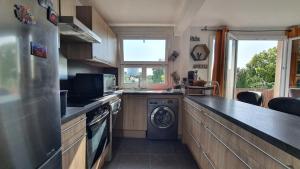 Gallery image of Spacieux T2 / verdure à Paris en 15min in Rueil-Malmaison +3 photos