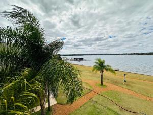 Naturlandskabet i nærheden af lejlighedshotellet
