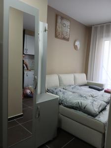 Ένα ή περισσότερα κρεβάτια σε δωμάτιο στο Xeni Deluxe 1