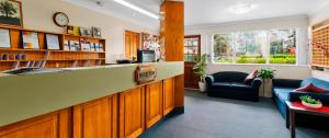 Solomon Inn Motel Figtree的休息区