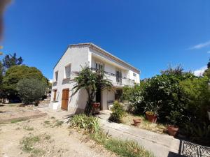 Budova, kde se prázdninový dům nachází