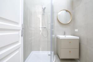 Ένα μπάνιο στο Apartment Grace Cosy