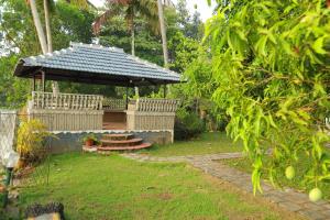 Orchid Lake View Homestay外面的花园