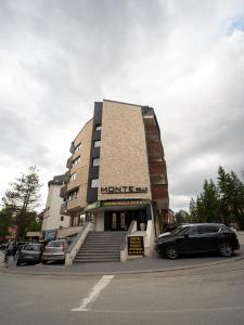 Το κτήριο όπου στεγάζεται  το διαμέρισμα