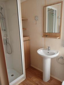 Et badeværelse på Lexi's Lodge