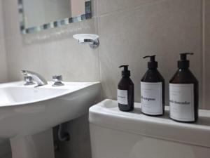 Ένα μπάνιο στο Departamento Alberdi +10 φωτογραφίες