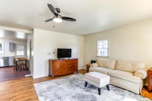 Φωτογραφία από το άλμπουμ του 1 Mi to Dtwn Saratoga Springs Cozy Duplex Apt! σε Saratoga Springs