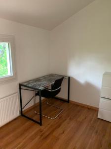 Gallery image of Small room walk to the airport in Geneva