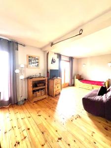 Posezení v ubytování Superbe appartement Font Romeu La Pardallera