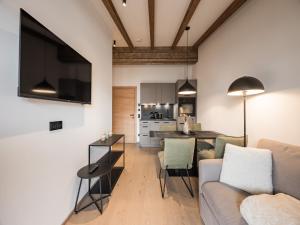 Μια τηλεόραση ή/και κέντρο ψυχαγωγίας στο Stylish apartment in Kirchberg in Tirol
