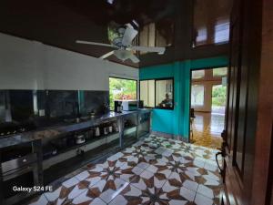 Μια τηλεόραση ή/και κέντρο ψυχαγωγίας στο Villa crotos grano de oro