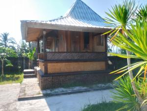 Gallery image of Abiiza Guest House in Pawenang