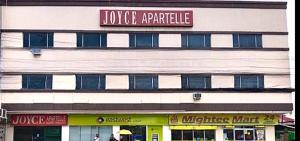 a building with a sign that readshyde parkride at Joyce Apartelle Mandaluyong in Manila