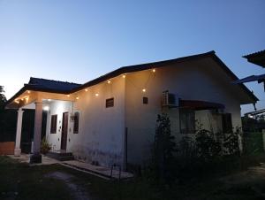 Budova, kde se prázdninový dům nachází