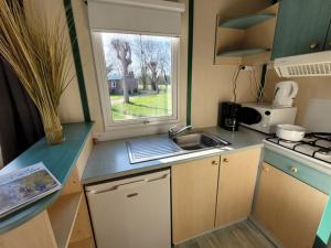 Galeriebild der Unterkunft Chalet avec Terrasse à Coulon, 36m², 5 personnes - API-1-52-569 in Coulon