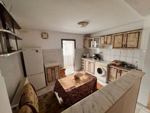 Η κουζίνα ή μικρή κουζίνα στο apartament lucas