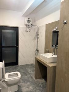 Ένα μπάνιο στο Villa Leo hikkaduwa