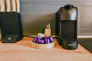 Příslušenství pro přípravu čaje a kávy v ubytování MobyDick, central, Walk to the Beach, Private Parking