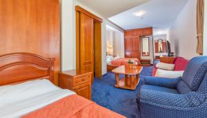 Posteľ alebo postele v izbe v ubytovaní Hotel Dubrovnik + 37 fotografií