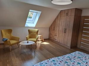 Khu vực ghế ngồi tại Bohemian Switzerland National Park House - New building +26 ảnh