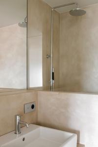 Et badeværelse på HoeZee + 35 billeder