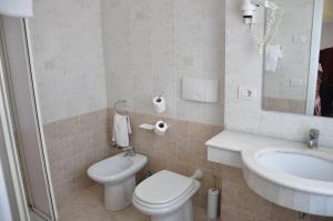 Koupelna v ubytování Hotel Sirena