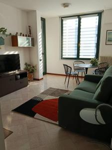 Χώρος καθιστικού στο Bilocale con Terrazzo e BOX AUTO su Richiesta