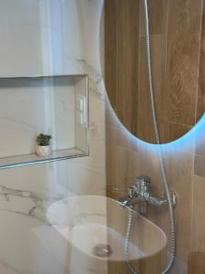 Ένα μπάνιο στο Bella Xanthi