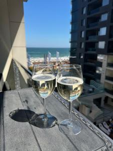 Drinks på BreakFree at Azimuth Building Stefan