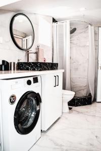 Ένα μπάνιο στο Apartman Emili Kotor-Ljesevici +10 φωτογραφίες