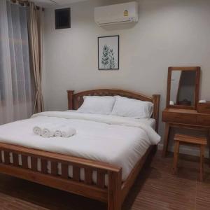 Katil atau katil-katil dalam bilik di Minimal Pool Villa Chiang Mai