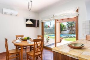 Φωτογραφία από το άλμπουμ του Villa Agora preciosa casa con encanto Menorquin σε Son Carrio