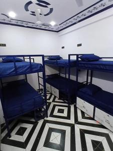 Χώρος καθιστικού στο The Nomadique - Boys Only