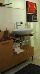 A kitchen or kitchenette at Holiday Home Cannubi in Barolo