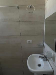 Bilik mandi di Hida House