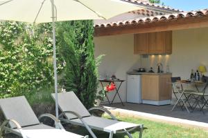 Κήπος έξω από το Gites Les Cerisiers 2