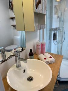 Koupelna v ubytování KB Reinholmen house + 27 fotografií