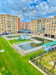 Swimmingpoolen hos eller tæt på Cómodo apartamento a un paso del centro de Salamanca La Posada Charra 6 APART-37-278