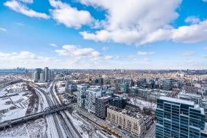 Γενική άποψη της πόλης Τορόντο ή θέα της πόλης από  αυτό το διαμέρισμα