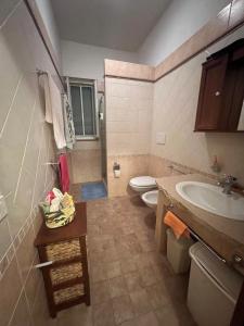 Ένα μπάνιο στο Villa Nathalie