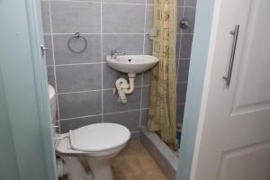 Φωτογραφία από το άλμπουμ του Airport Afriquintus Guest House σε Κέμπτον Παρκ