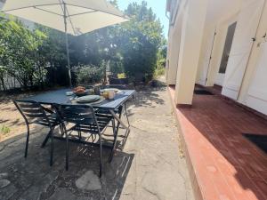 Fotografie z fotogalerie ubytování Le Petit Mèze-T2 avec Terasse v destinaci Meze